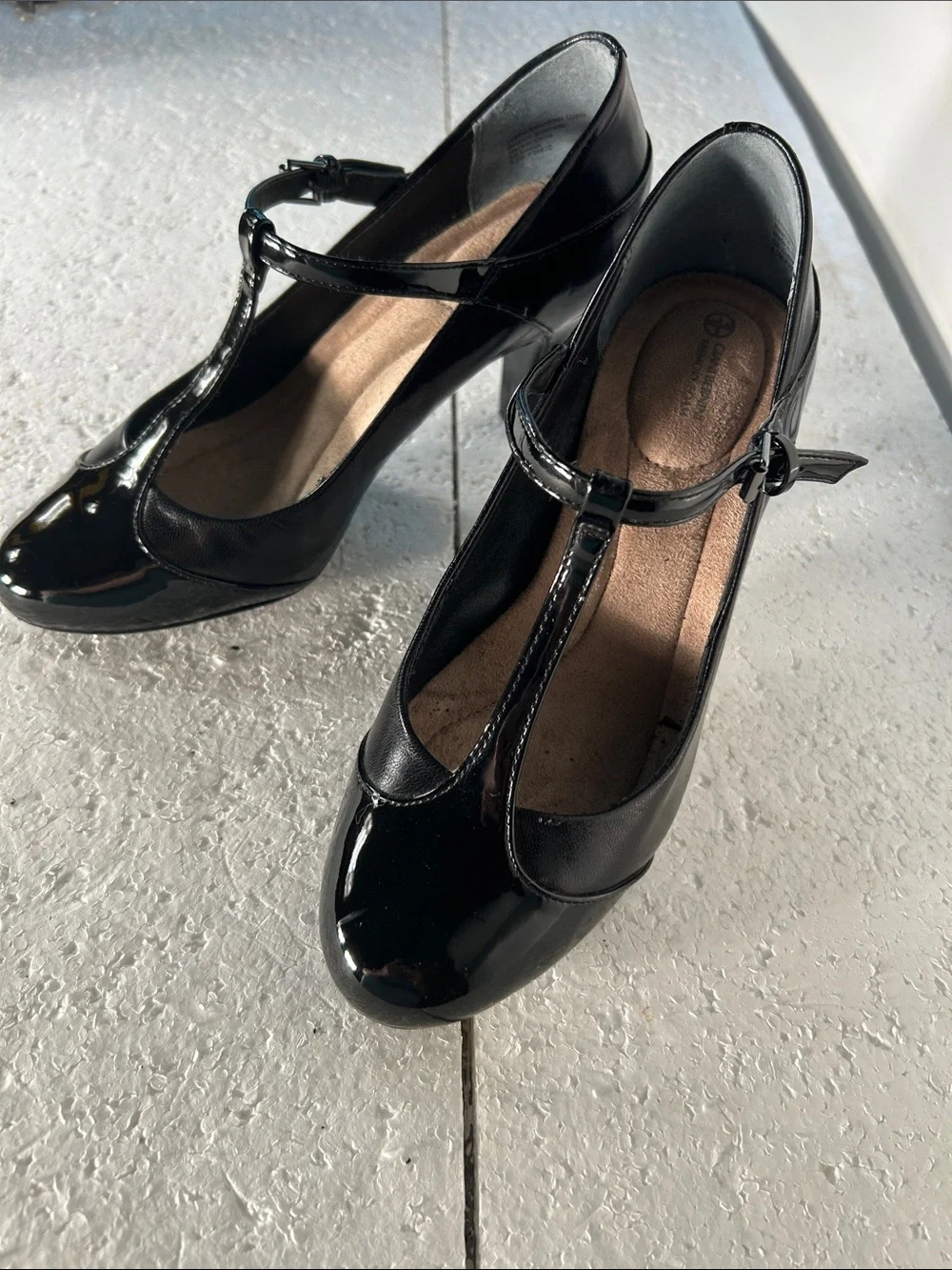 GIANI BERNINI SZ8.5 Vineza Black Patent T-Strap Pumps Office Dressy Formal Retro